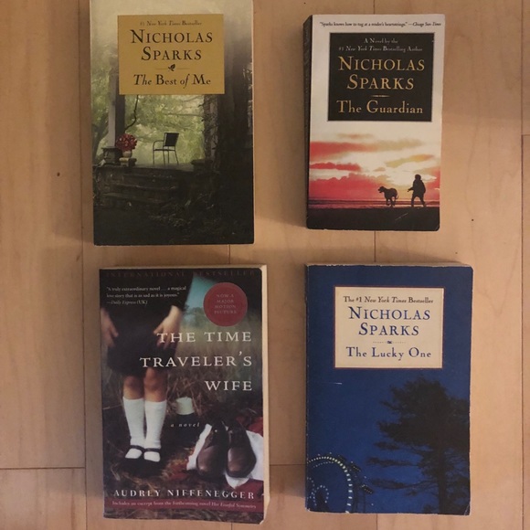 Lot of 4 romance novels, including Nicholas Sparks - Picture 6 of 6